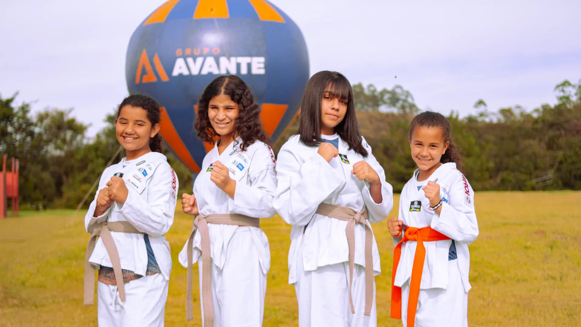 Projeto de Taekwondo realiza primeira troca de faixas de 2026 na Ferro Puro